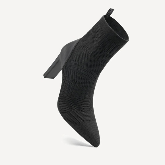 Cosy Island Black Heeled Ankle Boots - Picture 4 of 9